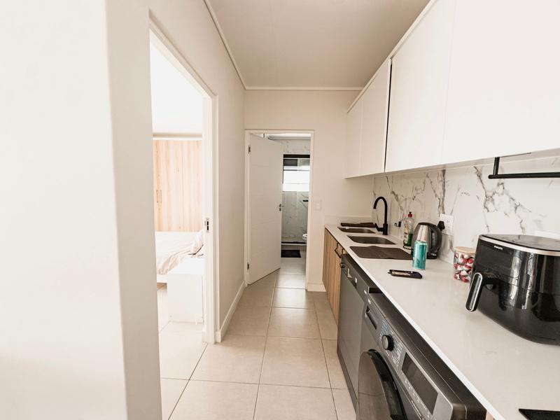 To Let 1 Bedroom Property for Rent in Sandown Western Cape